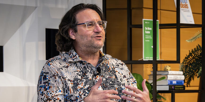 Bred Feld addresses alumni at MIT Sloan Reunion 2023